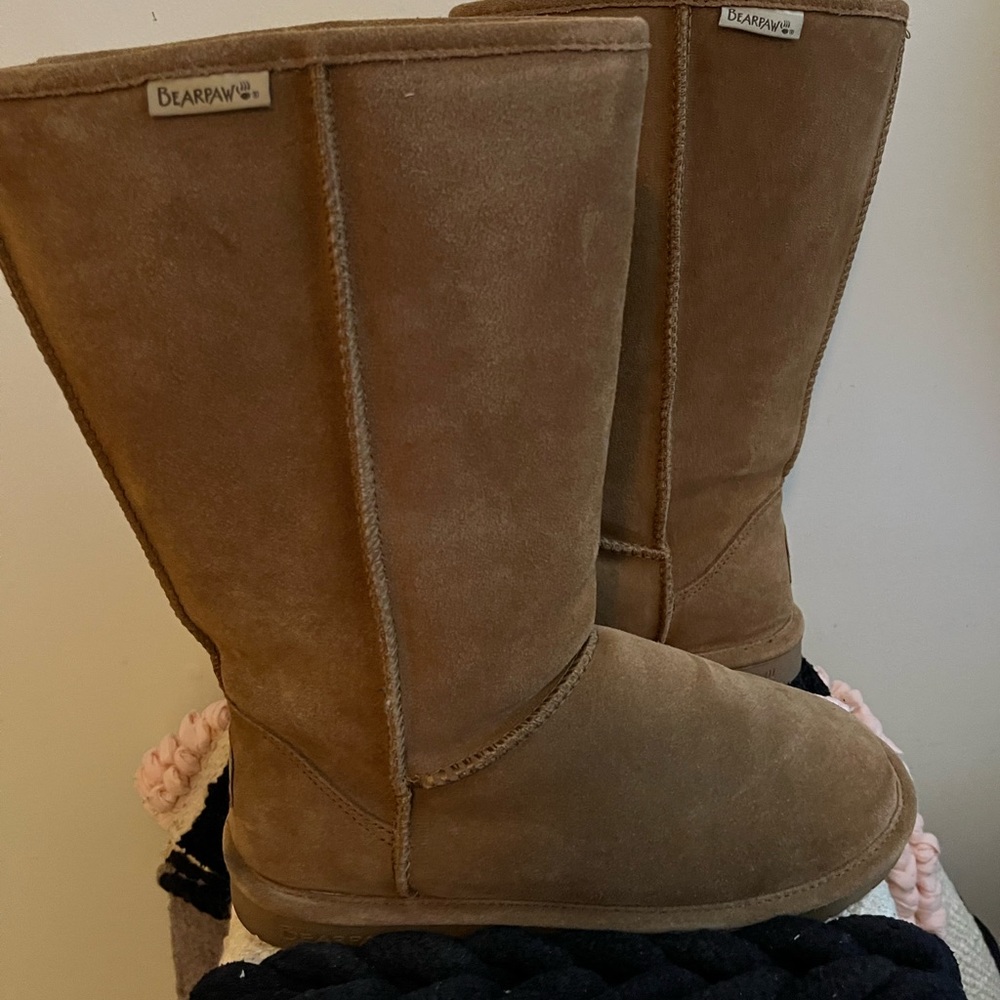 Bearpaw Emma Tall Size 9